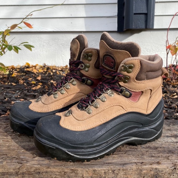 sorel winter hiking boots